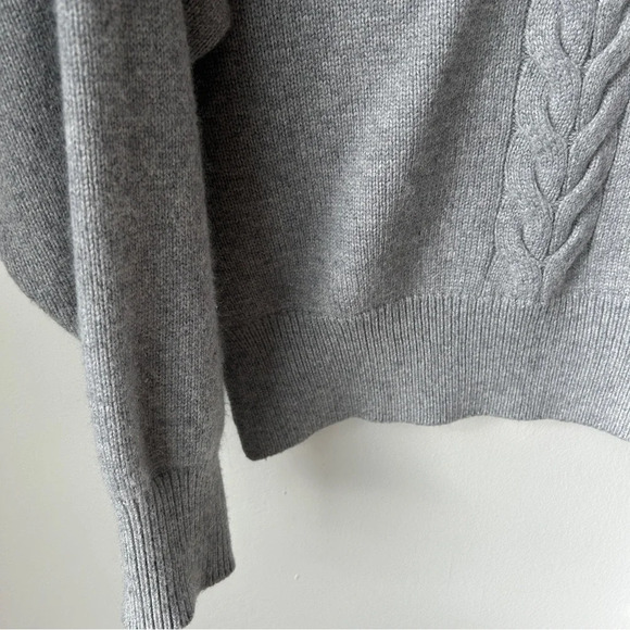 Cashmere and wool blend grey sweater with cable knit braid in  the‎ back small - Picture 5 of 8